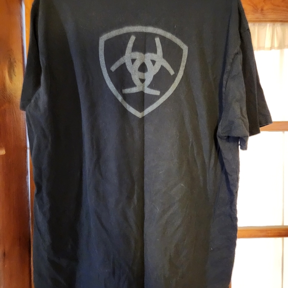 Men's Ariat Shirt - Picture 2 of 3